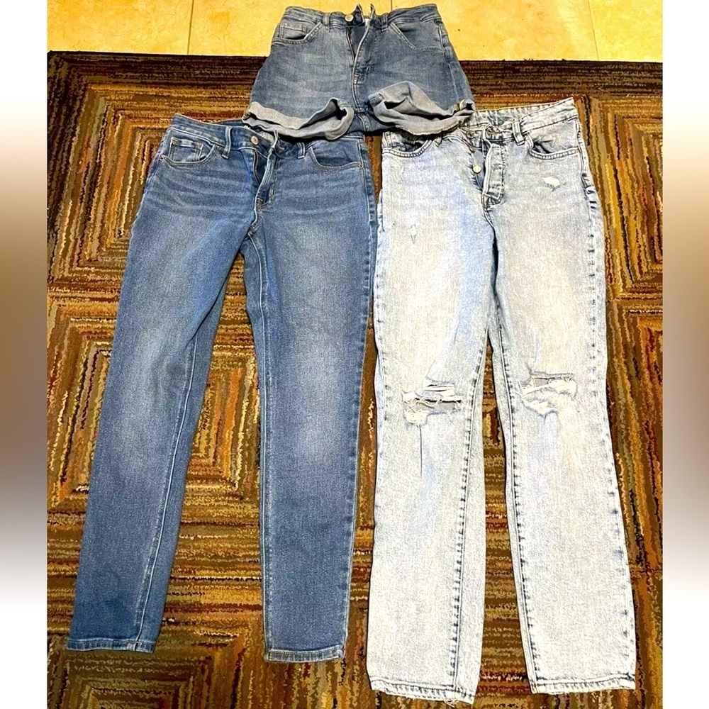 Set Of 3 Woman’s 2 Pair Of Blue Wash Jeans And Shorts Old Navy H&M Size 4